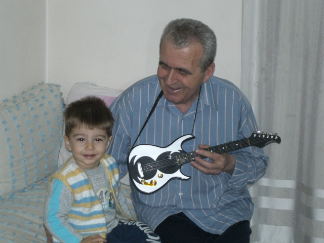 dede_gitar.jpg